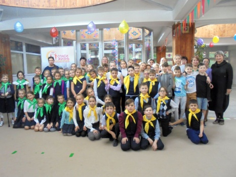 ​Благотворительную ярмарку блинов в пользу подопечных фонда "Спаси жизнь" провели в центре образования «Эврика». 3