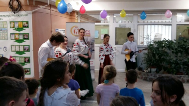 ​Благотворительную ярмарку блинов в пользу подопечных фонда "Спаси жизнь" провели в центре образования «Эврика». 8