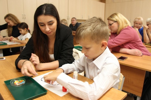 Методисты Центра «Эврика» поделились опытом своей работы с педагогами города. 5