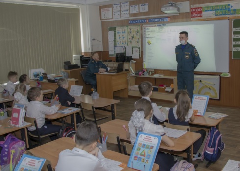 ​Азбука безопасности проведена среди обучающихся Центра образования. 8