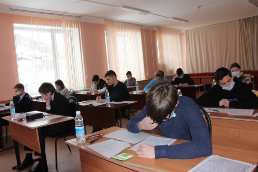 ​11 февраля участники регионального этапа ВсОШ индивидуально состязались по предмету география в Камчатском крае 4