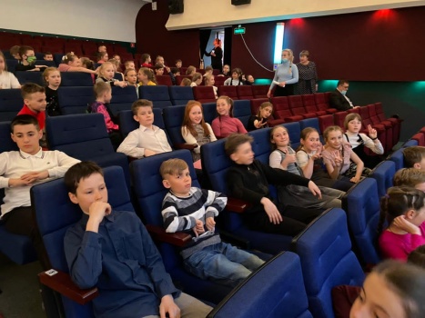 ​Обучающиеся Центра образования посетили концерт классической музыки в зале филармонии «Октябрьский». 0