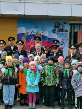 ​Вчера в Центре образования прошла торжественная линейка, посвященная 76-ой годовщине Победы в Великой Отечественной войне. 4