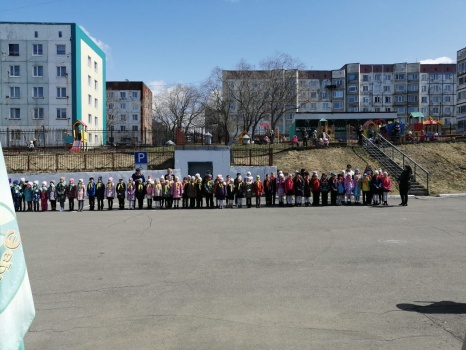 ​Вчера в Центре образования прошла торжественная линейка, посвященная 76-ой годовщине Победы в Великой Отечественной войне. 2